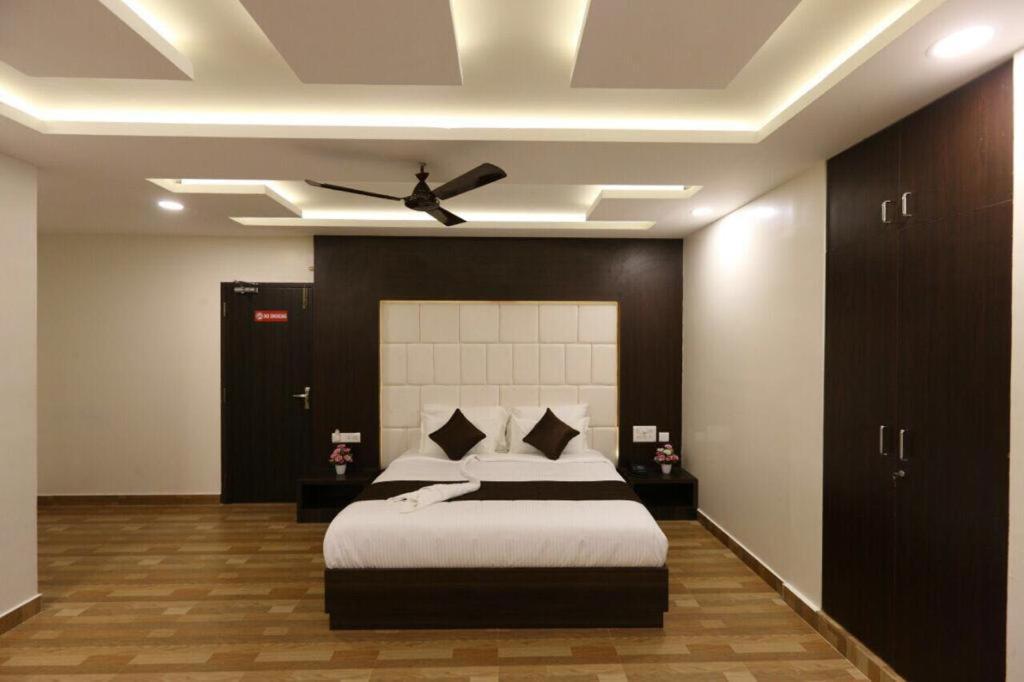 Hotel Rich Inn Chennai Exterior photo