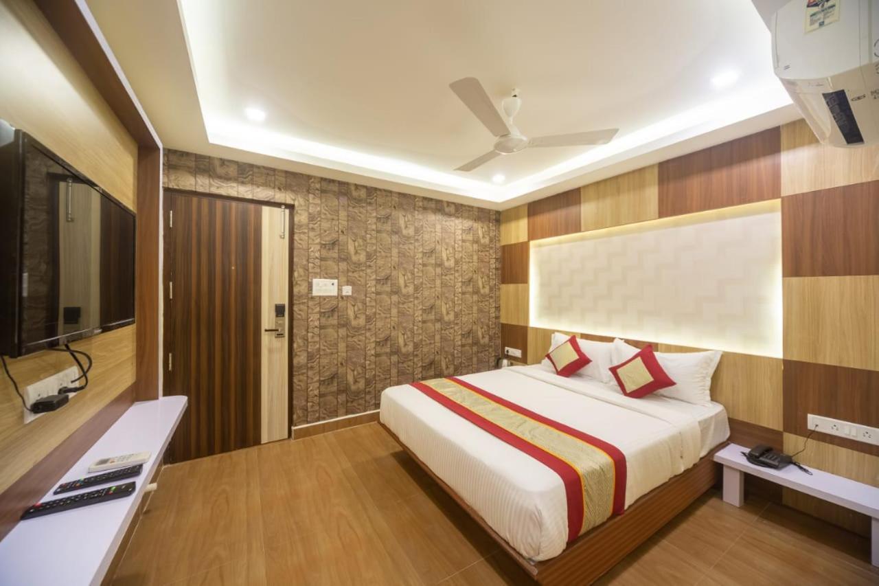 Hotel Rich Inn Chennai Exterior photo